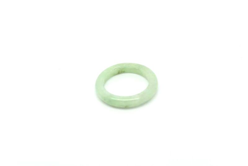 Ring in White Green Jade Size 6,5 1