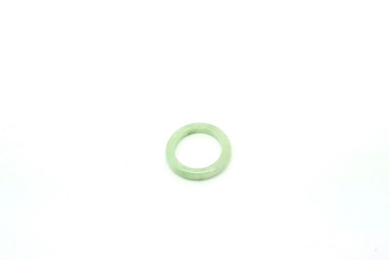 Ring in White Green Jade Size 6,5 3