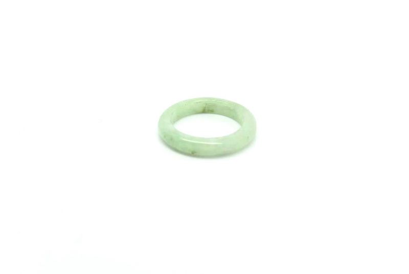 Ring in White Green Jade Size 6,5 4