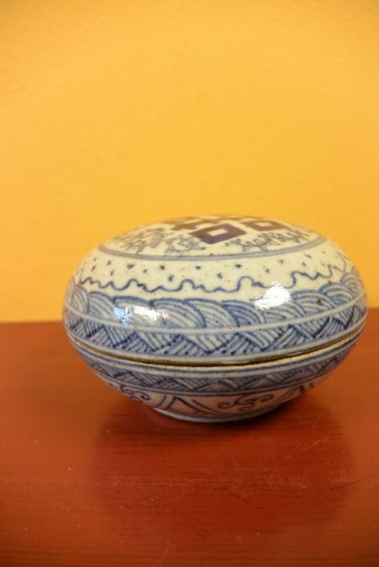 Round Porzellan-Box Glück 3