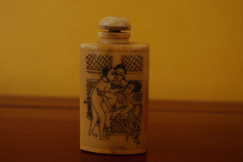 Schnupftabakflasche aus Knochen Chinesische Kamasutra 2 2
