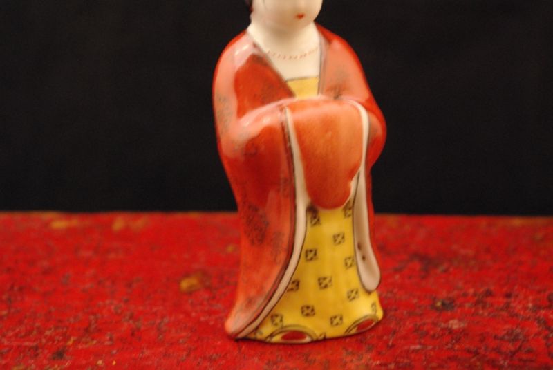 Schnupftabakflasche Junge chinesische Frau 2