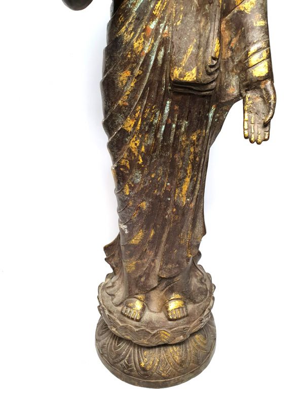 Schöne Bronze stehender Buddha aus Tibet 3