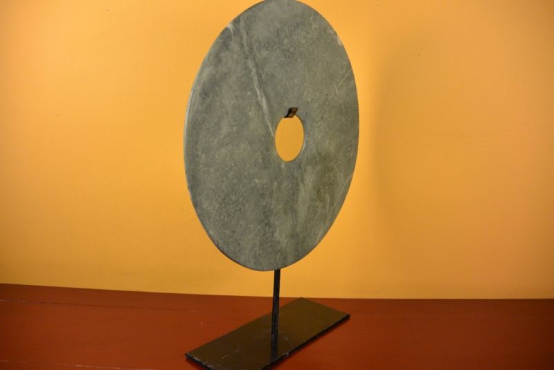 Sehr große Bi-Scheibe aus Jade 35cm 5