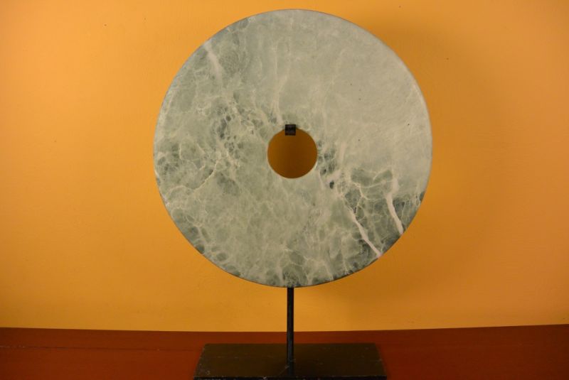 Sehr große Bi-Scheibe aus Jade 35cm Grün Weiß Grau 2