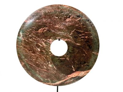 Sehr große Bi-Scheibe aus Jade 40cm Braun