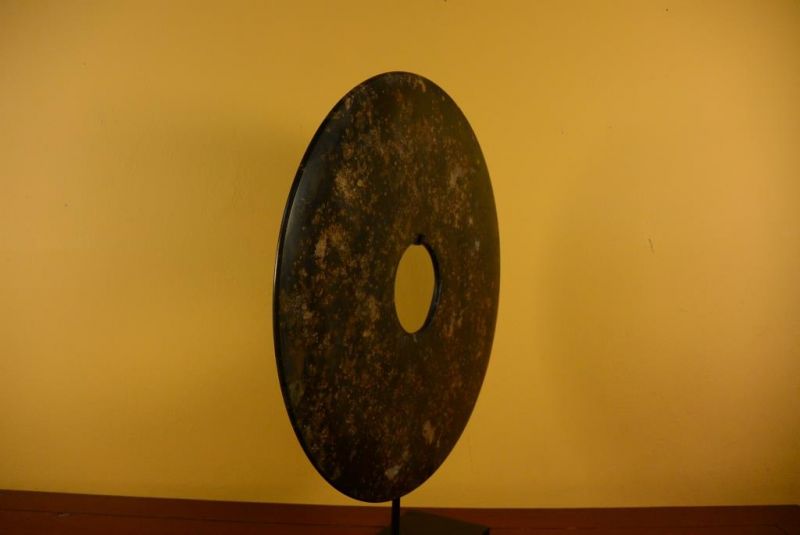 Sehr große Bi-Scheibe aus Jade 40cm - Gehämmert 5