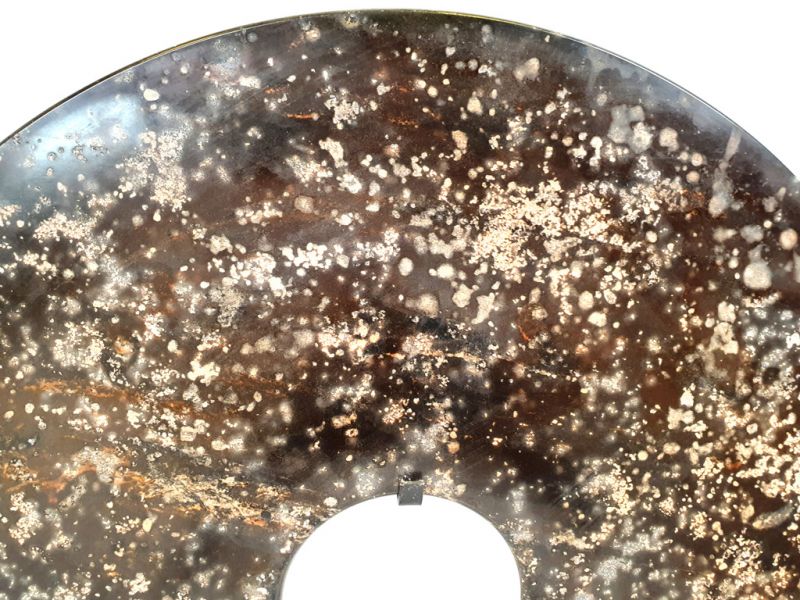 Sehr große Bi-Scheibe aus Jade 40cm schwarz gefleckten 3