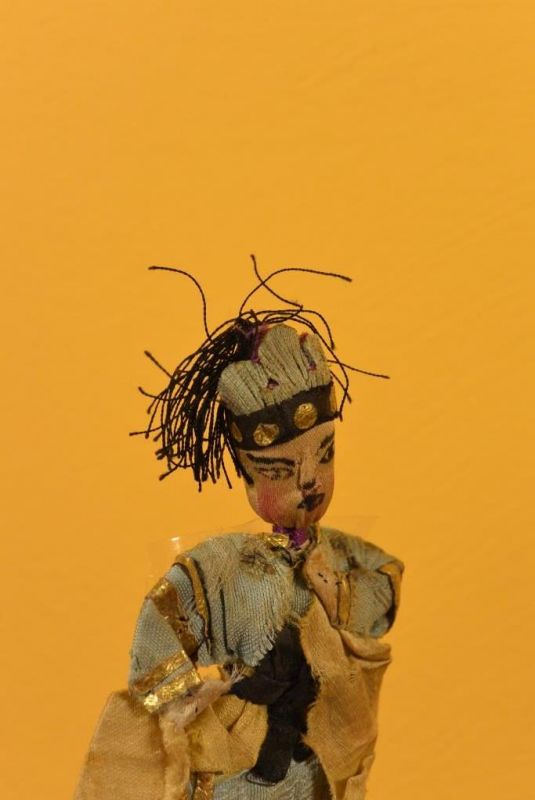 Shanxi alte Stickerei Frau Qing-Dynastie 3