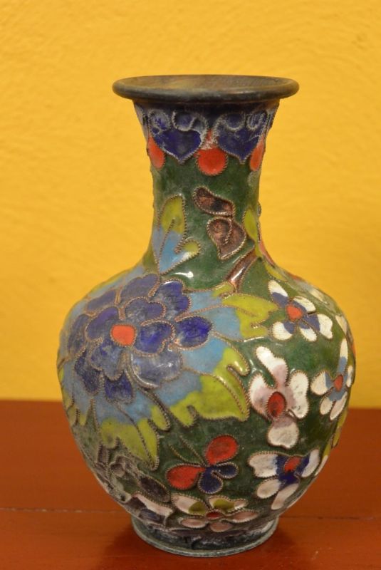 SmallVase in Cloisonné Green Flowers 3