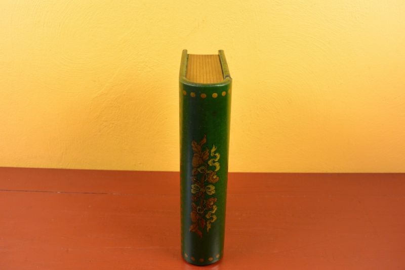 Click thumbnail to enlarge and hover over the picture to zoom Small Asian Wooden Box Green book form 5