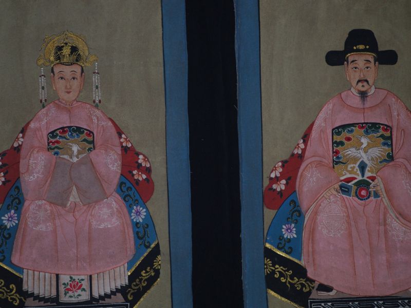 Small Chinese ancestors couple - Chinese Oil Painting - Pink 2
