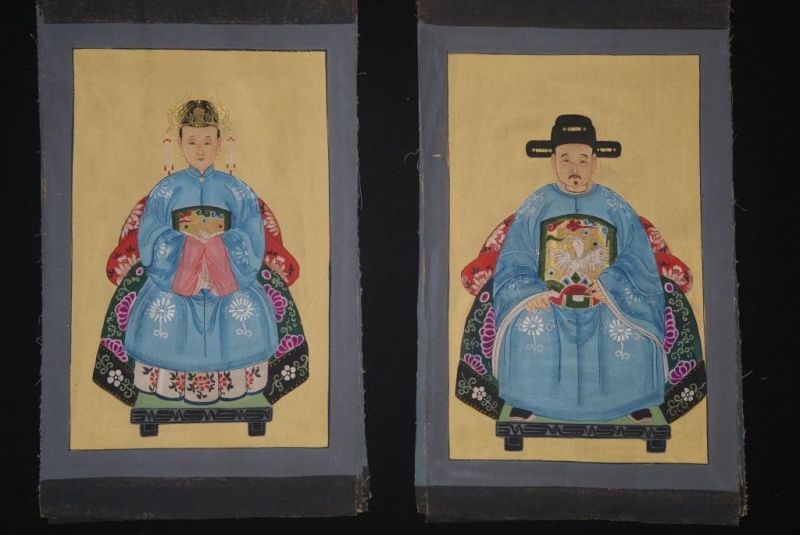 Small Chinese ancestors couple - Chinese Oil Painting - Sky Blue 1