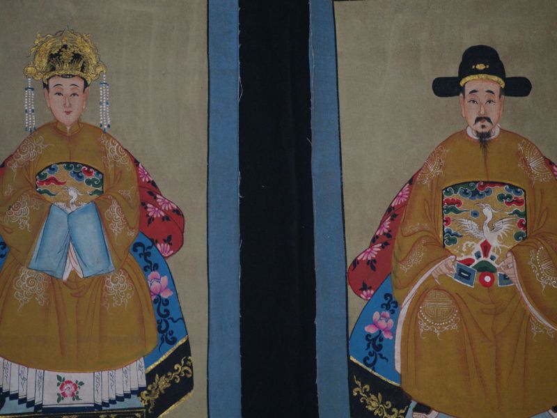 Small Chinese ancestors couple - Chinese Oil Painting - Yellow 2