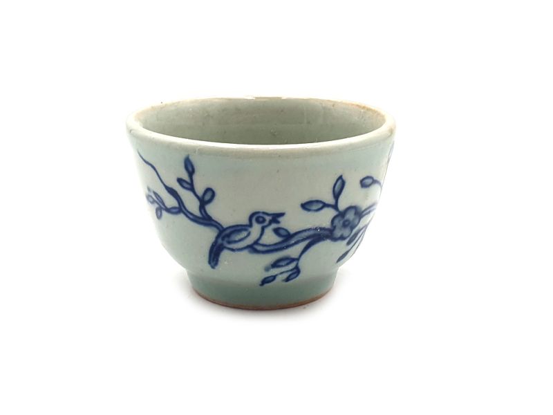 Small Chinese bowl or glass in porcelain Bird 1