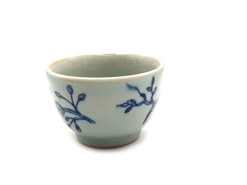 Small Chinese bowl or glass in porcelain Bird 2