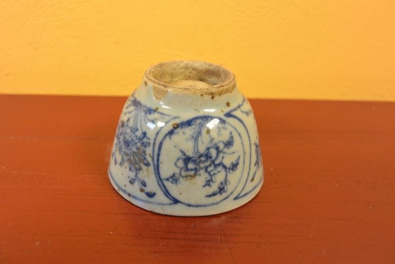 Small Chinese bowl or glass in porcelain 5