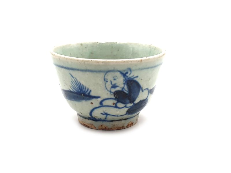 Small Chinese bowl or glass in porcelain Monk 1