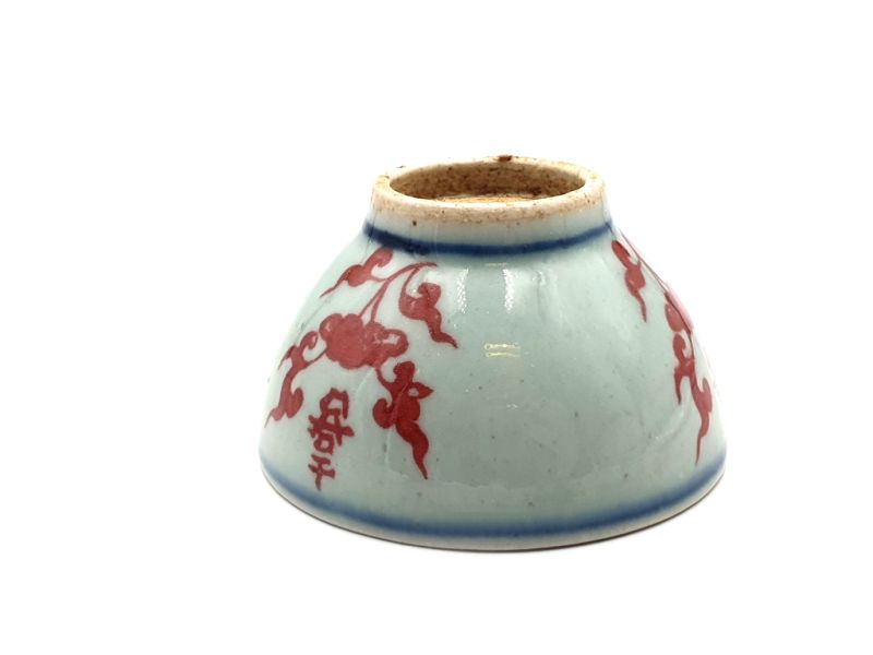Small Chinese bowl or glass in porcelain Red Chinese Character 2