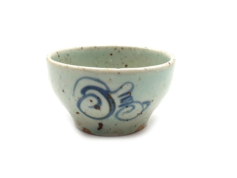 Small Chinese bowl or glass in porcelain Tribal 1