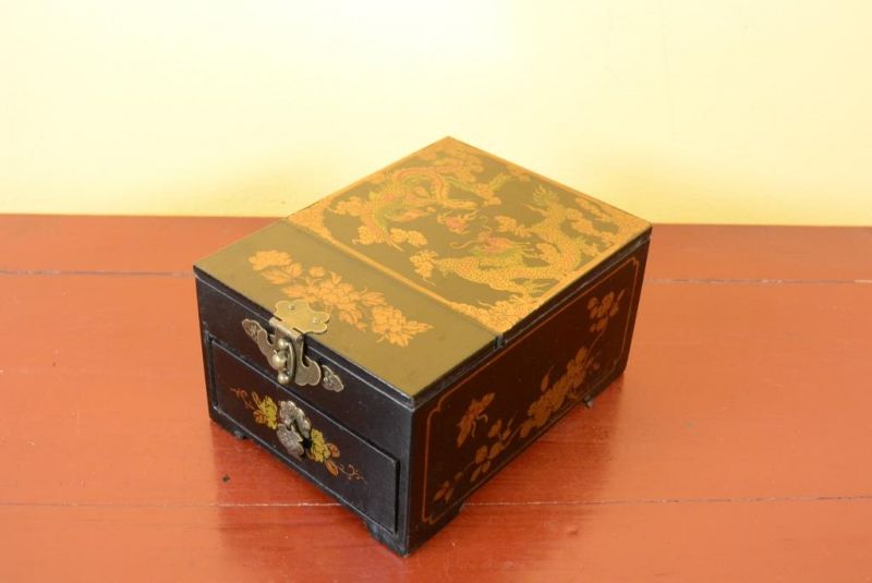 Small Chinese Box - Black Dragon and Phoenix 3