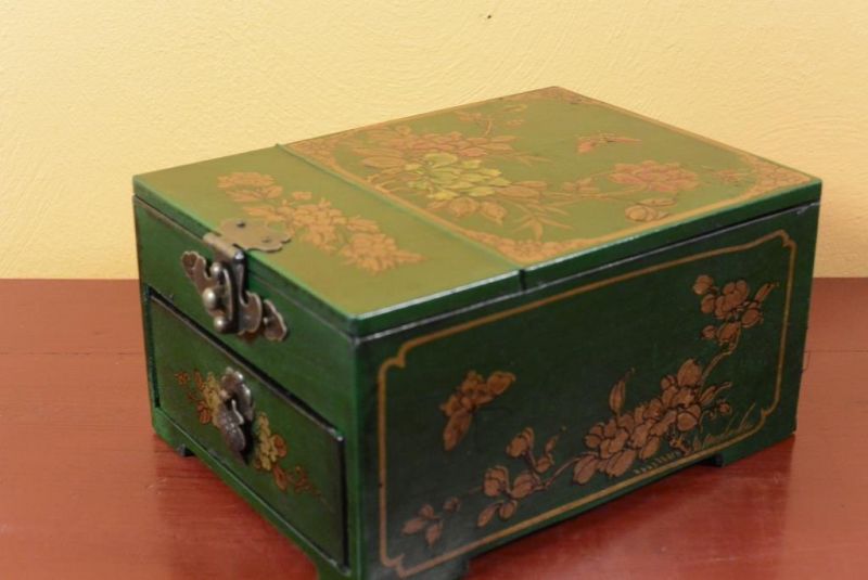 Small Chinese Box - Green Butterflies 3
