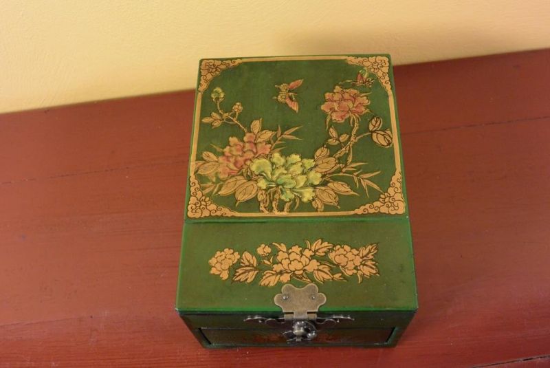 Small Chinese Box - Green Butterflies 5