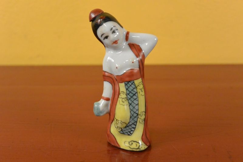 Small Chinese Erotica Snuff Box China 1