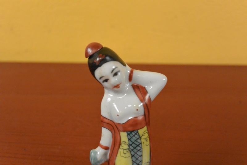 Small Chinese Erotica Snuff Box China 2