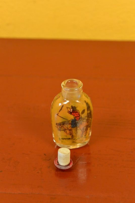 Small Chinese Glass Snuff Bottle Horse 5