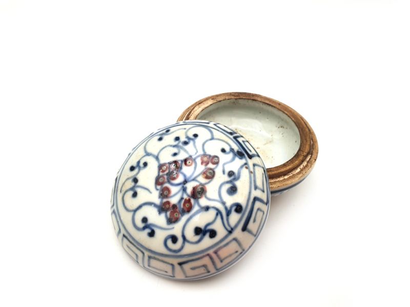 Small Chinese porcelain box - Round - Flower 4