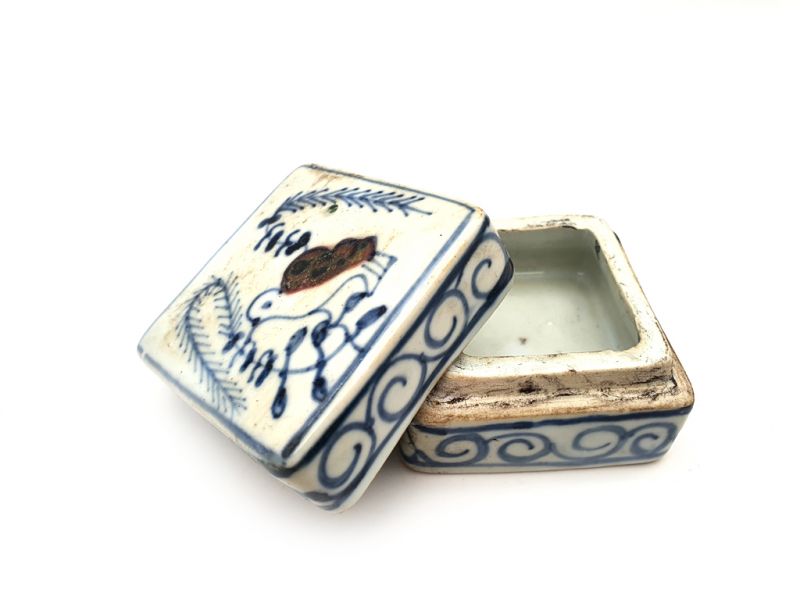 Small Chinese porcelain box - Square - Bird 3