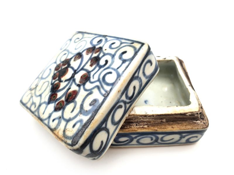 Small Chinese porcelain box - Square - Flower 4