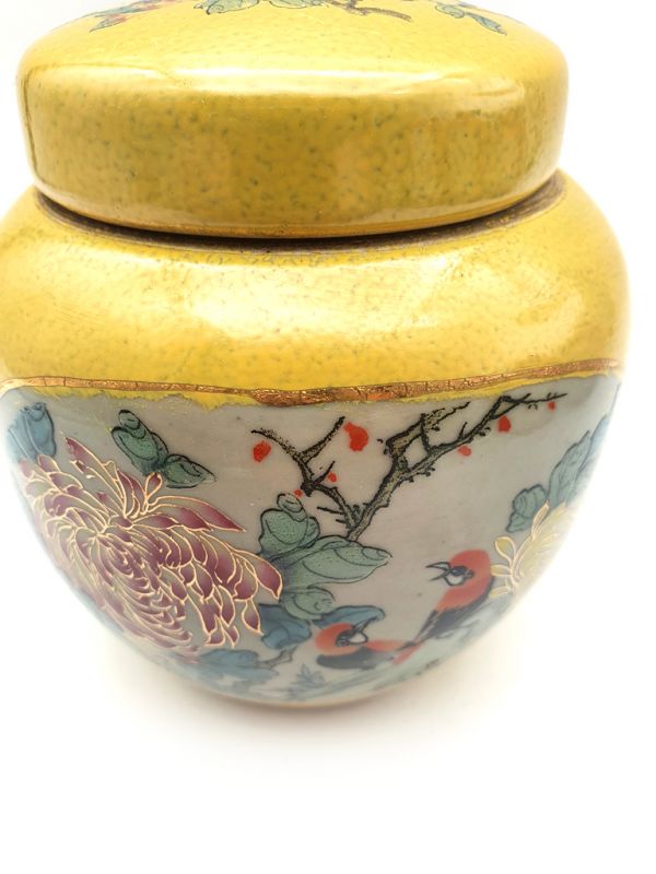 Small Chinese Porcelain Colored Potiche - Yellow - Two birds on the tree 3