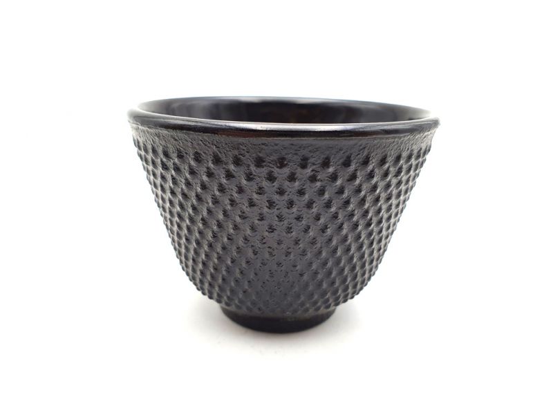 Small Chinese tea cup in cast iron - Black 1
