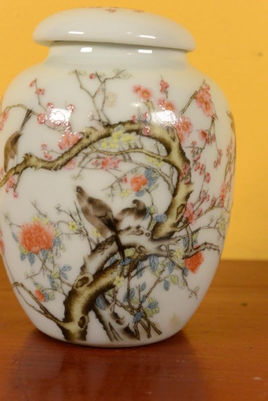 Small Porcelain Potiche - Colorful - Birds on the cherry tree 2