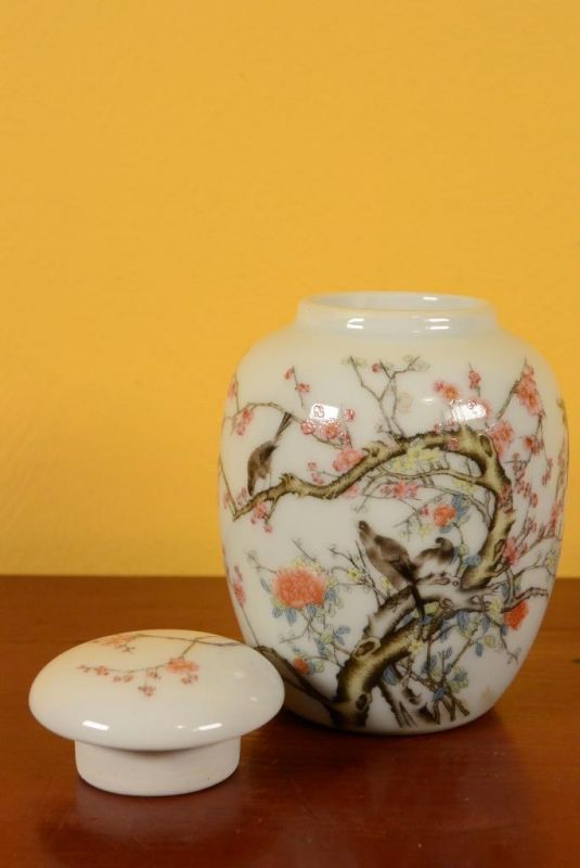 Small Porcelain Potiche - Colorful - Birds on the cherry tree 3