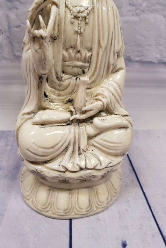 Statue chinoise blanche - Porcelaine Dehua - Déesse position de méditation 3