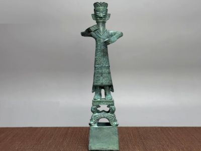 Statue Homme debout SanXingDui en laiton style antique – Sculpture chinoise 28 cm