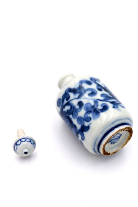 Tabaquera China de Porcelana - arte chino - Blanco y Azul - Flor 3 3