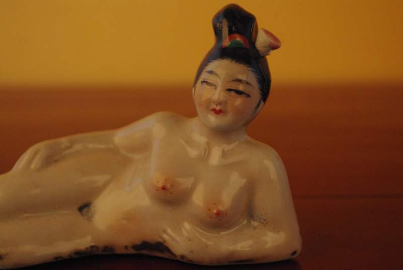 Tabaquera Erótica Mujer desnuda 2