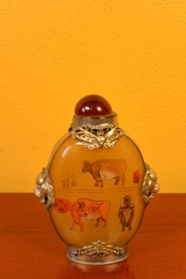 Tabatière Chinoise en Verre Buffles
