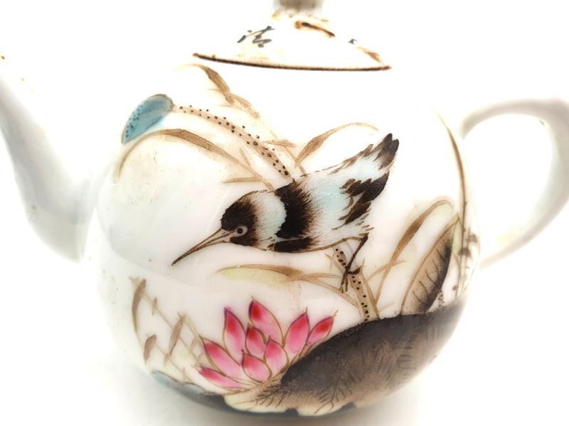 Tetera de Porcelana China Pájaro en una flor de loto 2