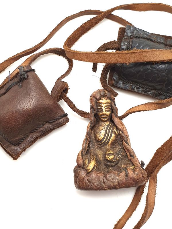 Tibetische Gaus Buddha Amulett in Echt Yak-Leder 2