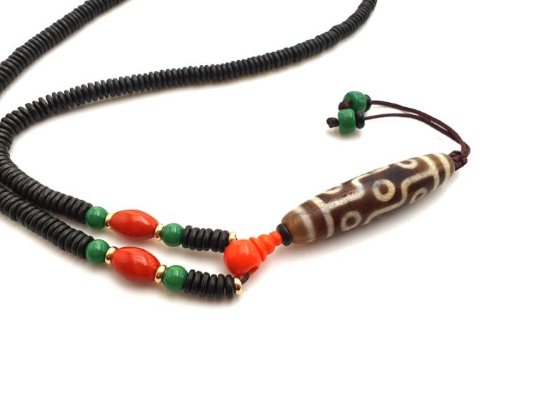 Tibetischer Schmuck Mâlâ in Steinperlen - Tibetischer Schmuck Mâlâ in Holzperlen und Dzi Pearl in Achat 2