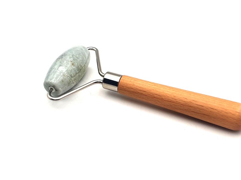 Traditional Chinese Medicine - Simple Real Jade Roller - Vert Pomme 3