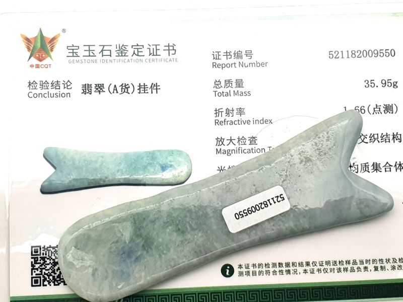Bilder überfliegen für die vergrößerung Traditionelle chinesische Medizin - Gua Sha Fisch - Körper und Gesicht - Hellgrün / Transparent 2