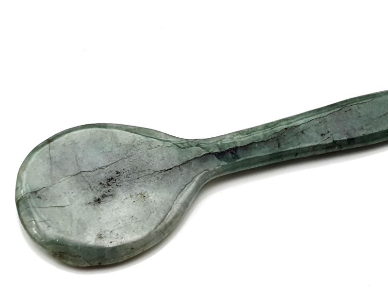 Traditionelle chinesische Medizin - Gua Sha Jadelöffel - durchscheinend grün 2