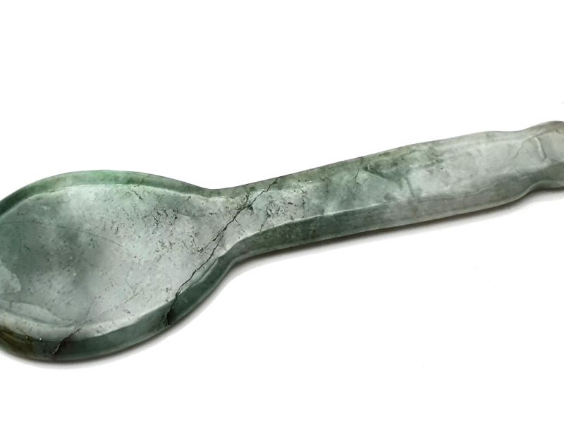 Traditionelle chinesische Medizin - Gua Sha Jadelöffel - Hellgrün und dunkelgrün 2