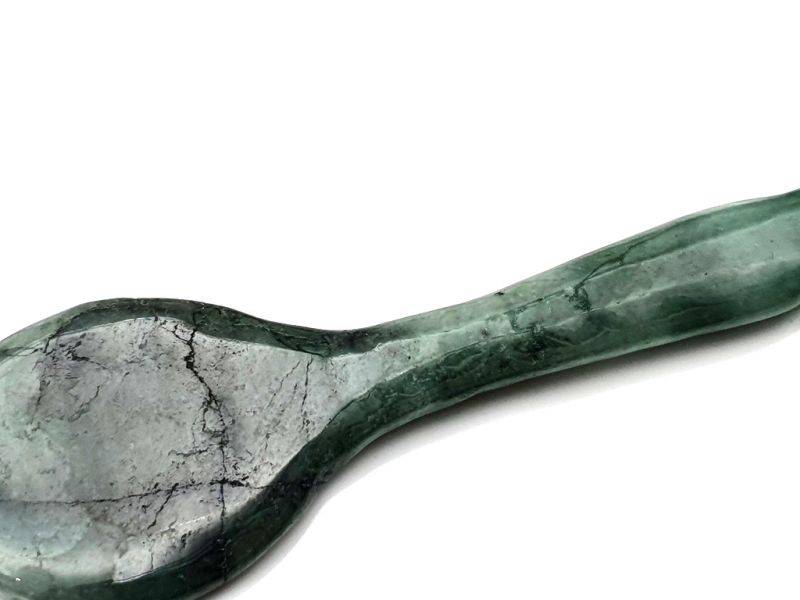 Traditionelle chinesische Medizin - Gua Sha Jadelöffel - Kategorie A - Dunkelgrün 2